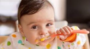 صورة: نوعية أكل الرضيع