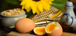 صورة: عدد السعرات الحرارية في البيض المسلوق و السعرات الحرارية والقيمة الغذائية للبيض