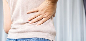 صورة: ألم الجانب الأيمن من الظهر و ألم الجانب الأيمن تحت الأضلع