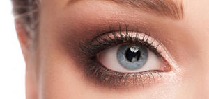 صورة: العين و أسباب ظهور الهالات السوداء تحت العين