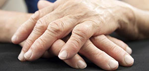 صورة: تحليل الدم للأجسام المضادة و تحليل الدم للبروتين المتفاعل C