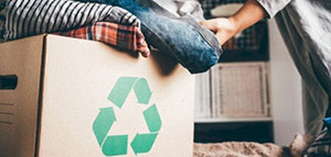 أفكار لإعادة تدوير الملابس المستعملة و كيفية صناعة ملابس جديدة من الملابس صورة: أفكار لإعادة تدوير الملابس المستعملة و كيفية صناعة ملابس جديدة من الملابس