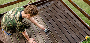 صورة: طريقة دهان الخشب بالسيلر و طريقة دهان السيلر على الخشب المطلي