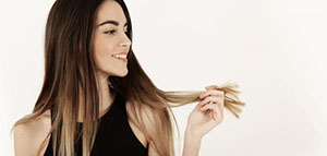 صورة: استخدام تونر للشعر و استخدام تونر منزلي