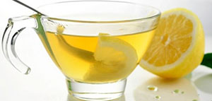 صورة: فوائد شرب الماء والليمون قبل النوم و طريقة إعداد مشروب الماء والليمون