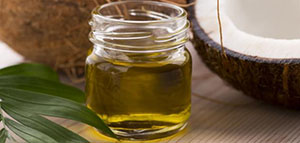 صورة: زيت جوز الهند و فوائد زيت جوز الهند للشعر