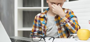 صورة: الحول و الورم الحبيبي الشحمي و الغمش