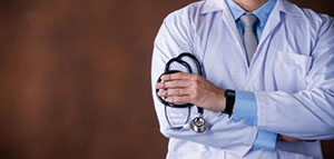 صورة: تضخم الثدي عند الرجال و أسباب تضخم الثدي عند الرجال