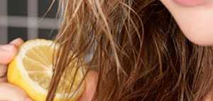 صورة: تفتيح الشعربالليمون و طرق تفتيح الشعر بالليمون