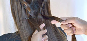 صورة: تضفير الشعر و فوائد تضفير الشعر و طريقة عمل جديلة شعر