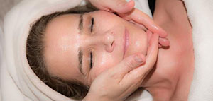 صورة: وصفات لتفتيح الوجه بسرعة و نصائح لتفتيح الوجه