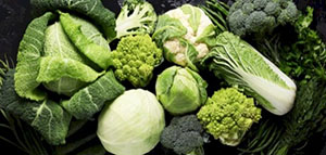 صورة: تناول الأطعمة الصحية و تجنب الأطعمة المصنعة وغير الصحية